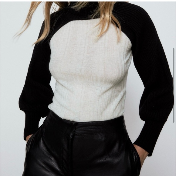 Jet Black Pullover Scarf Arm Warmer
Mock Turtleneck Crop Medium - Picture 2 of 5